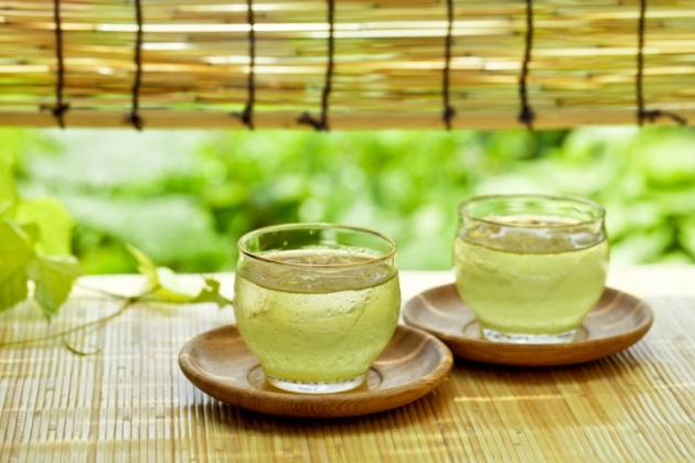 美容視点 の お茶 の飲み分け講座 紅茶 緑茶 烏龍茶に最適なのは Trill トリル