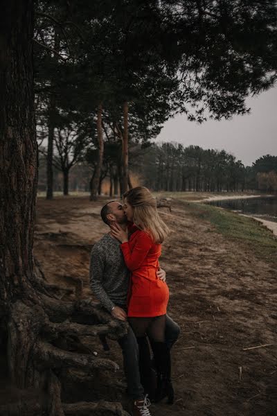 Wedding photographer Dmitriy Kaplonskiy (prostlr). Photo of 27 December 2019