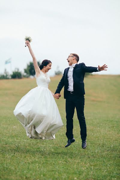 Fotógrafo de casamento Gyöngyike Datki (datkiphotos). Foto de 25 de setembro 2017