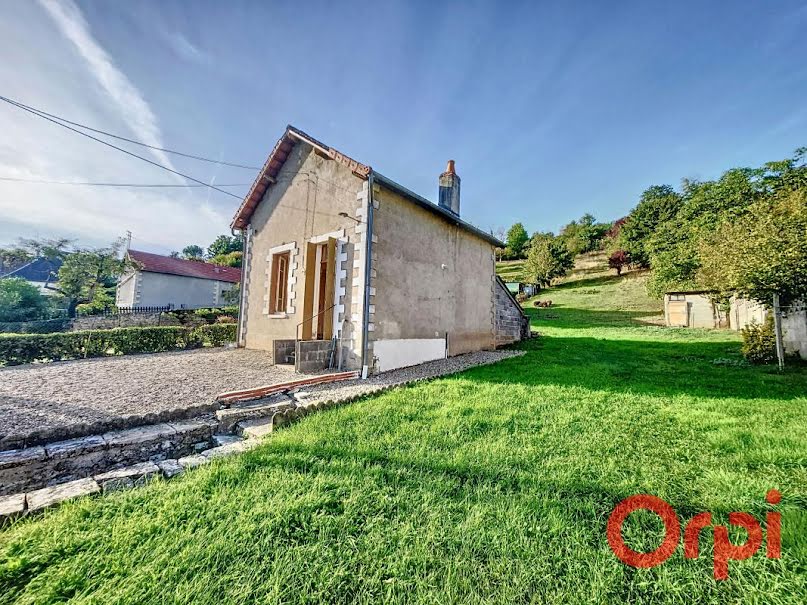 Vente maison 2 pièces 36 m² à Saint-Amand-Montrond (18200), 44 000 €