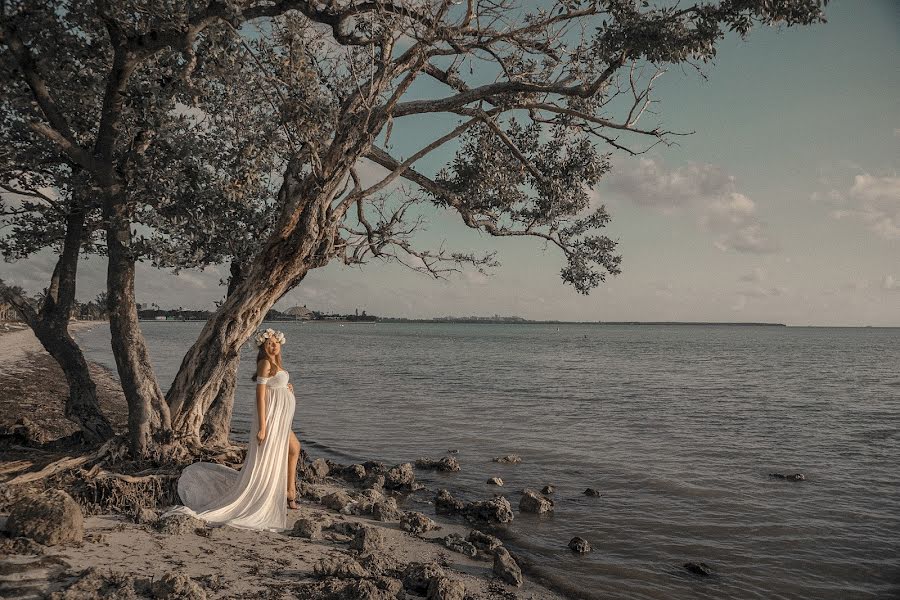 Hääkuvaaja Veronika Veronika Radkevich (fashion4artphoto). Kuva otettu 4. lokakuuta 2020