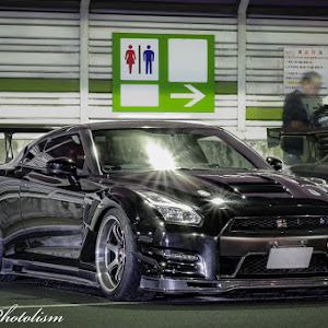 NISSAN GT-R