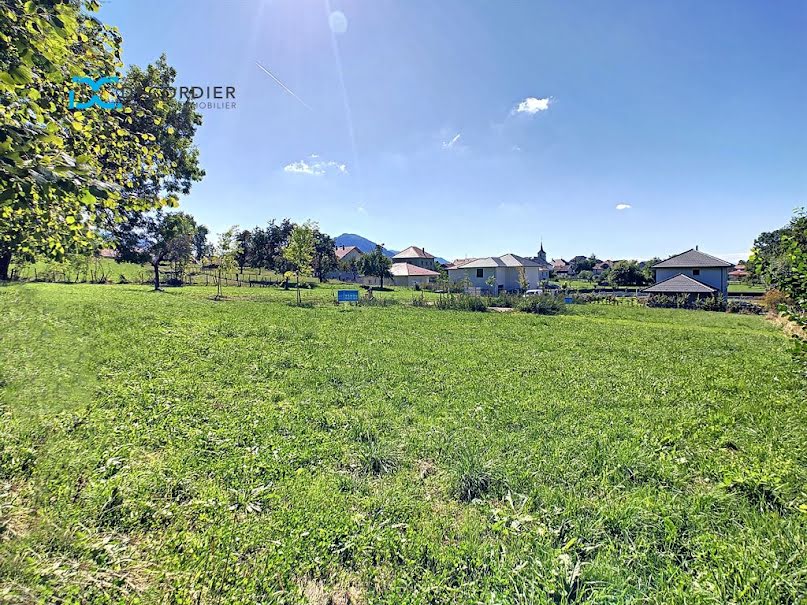 Vente terrain  700 m² à Larringes (74500), 275 000 €