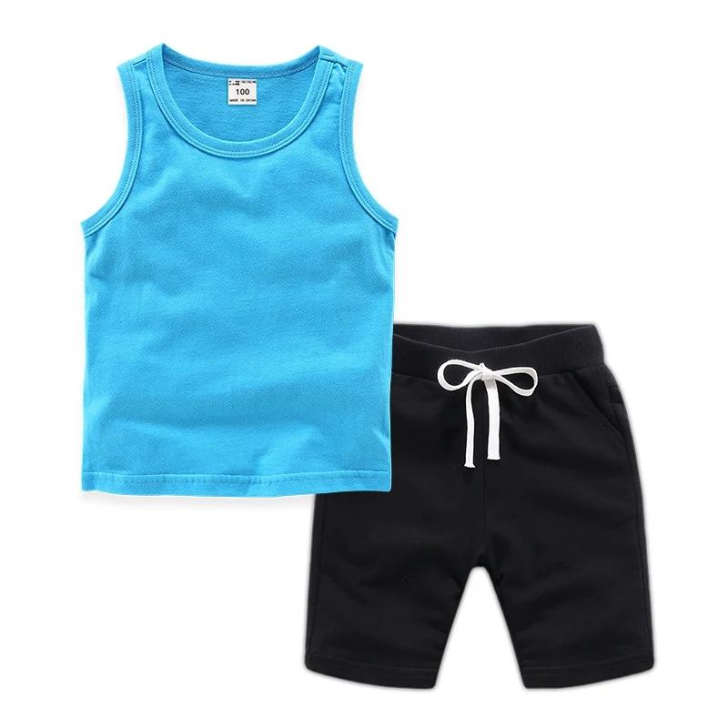 Personnalisation de Costumes pour Enfants Créez des Tenues Uniques et Sur Mesure pour Enfants. Design de Vêtements Personnalisés Parfait pour Chaque Événement.