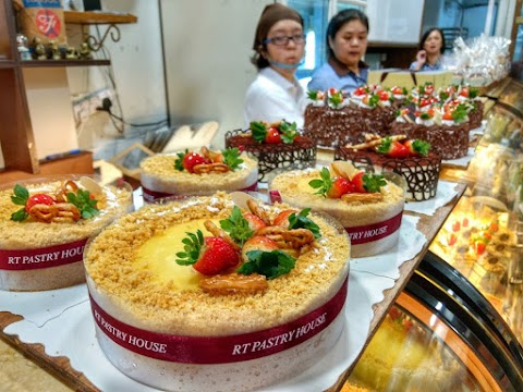 rt pastry taman desa
