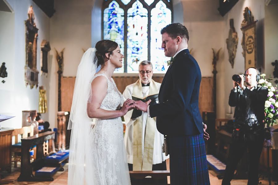 Fotógrafo de bodas Nicola Kirk (nicolakirkph). Foto del 1 de julio 2019