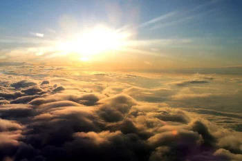 雲の上はいつも晴れ