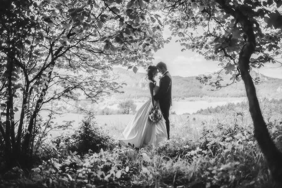 Fotógrafo de casamento Jozef Sádecký (jozefsadecky). Foto de 7 de janeiro 2019