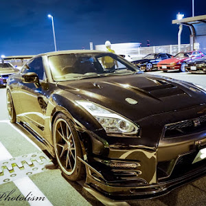 NISSAN GT-R