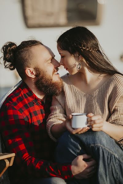 Wedding photographer Lyubov Volokhova (l-volokhova). Photo of 25 April 2020