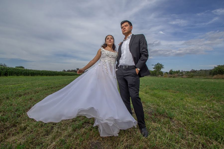 結婚式の写真家Daniel Corona (danyc0rona)。2023 6月26日の写真