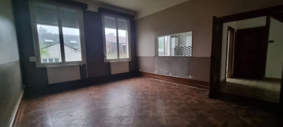 Vente maison 6 pièces 174 m² à La Capelle (02260), 74 990 €