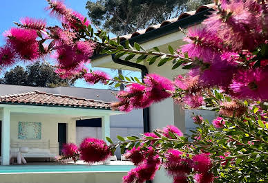 Maison avec piscine et terrasse 2