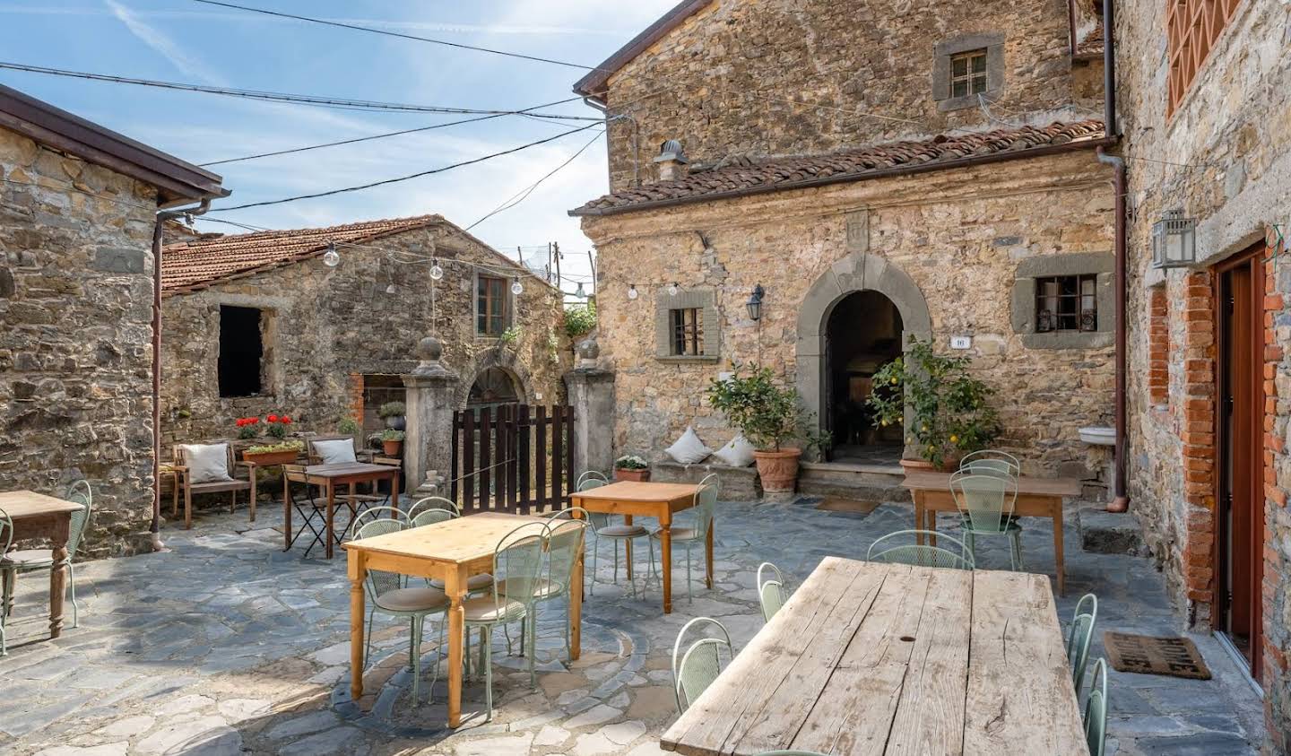 Farm house with garden and pool Fivizzano