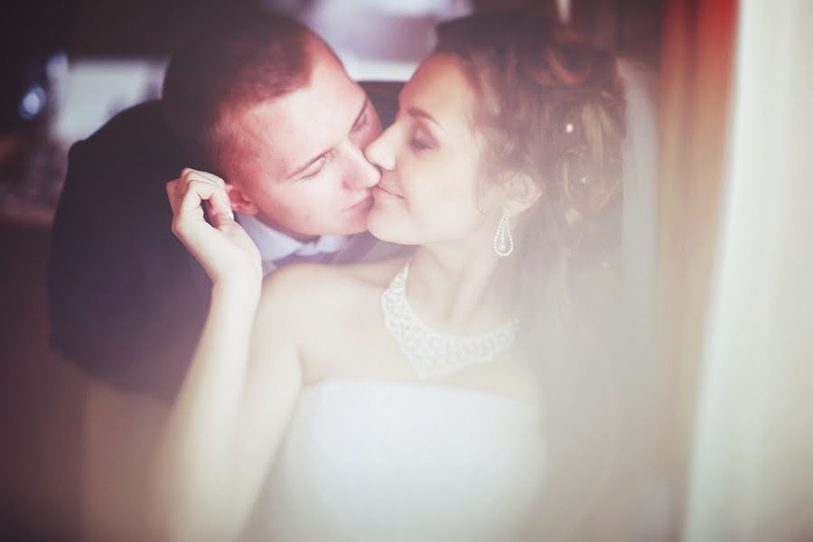 ช่างภาพงานแต่งงาน Sergey Veryaskin (perevortish) ภาพเมื่อ 16 ธันวาคม 2013