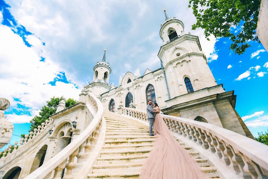 Fotógrafo de casamento Gayana Borisovna (borisovna87). Foto de 8 de julho 2017