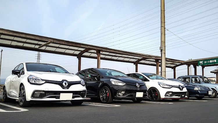 ルーテシアのSUNNY FRENCH MORNING・サニフレ・ルーテシア好きな人と繋がりたい・ルノー祭り・PEUGEOTに関するカスタム事例の投稿画像2枚目