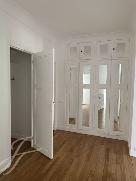 Appartement a louer paris-8e-arrondissement - 4 pièce(s) - 111 m2 - Surfyn