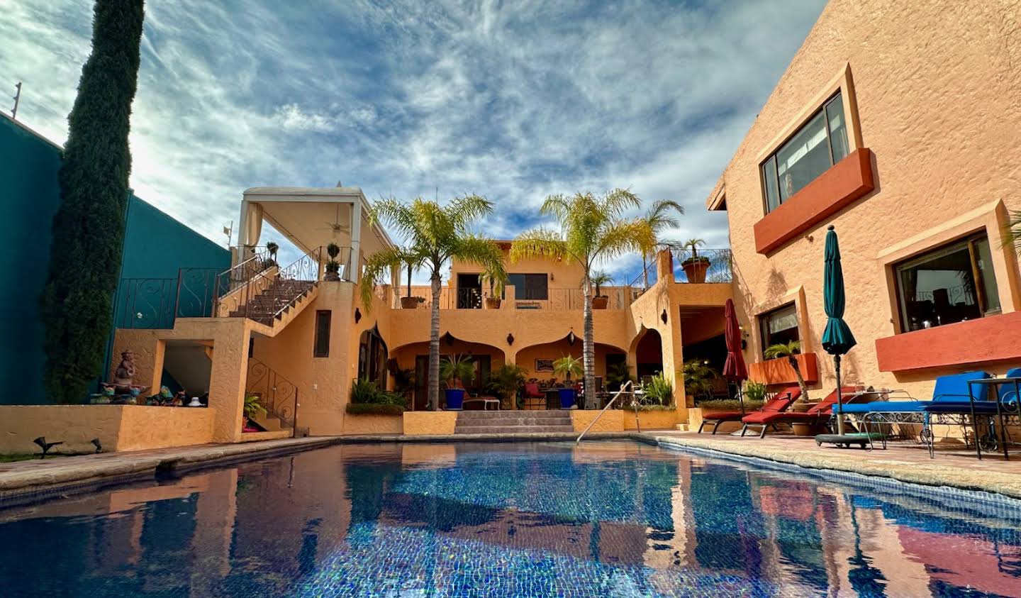 House with pool and terrace San Miguel de Allende