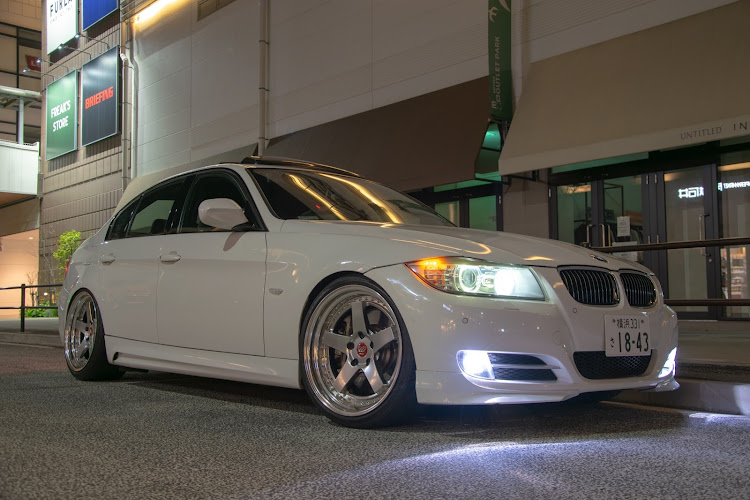 335iの3シリーズ・bmw・e90・335i・BMW3シリーズに関するカスタム事例の投稿画像5枚目