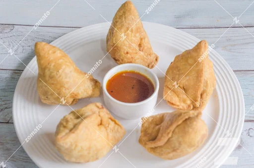 Aloo Samosa [4 Pieces]