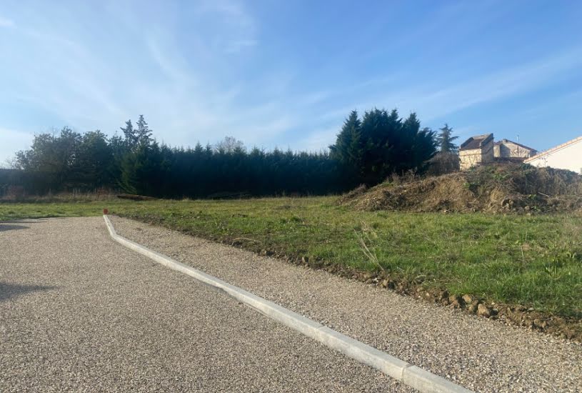  Vente Terrain + Maison - Terrain : 800m² - Maison : 80m² à Saint-Pierre-de-Clairac (47270) 