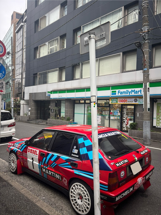 デルタのLANCIA  DELTA integrale 16V・MARTINI・DIESEL・2025箱根駅伝に関するカスタム事例の投稿画像2枚目