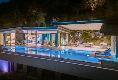 Villa avec piscine et terrasse 8