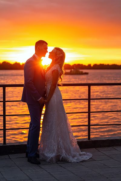 Fotografo di matrimoni Dmitriy Varlamov (varlamovphoto). Foto del 24 agosto 2019