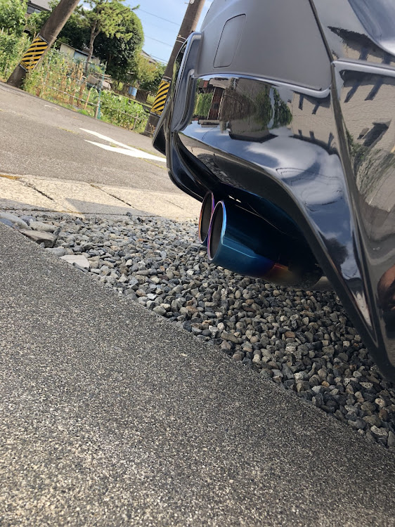 C-HRのマフラーカッター・ドリンクホルダーに関するカスタム事例の投稿画像2枚目