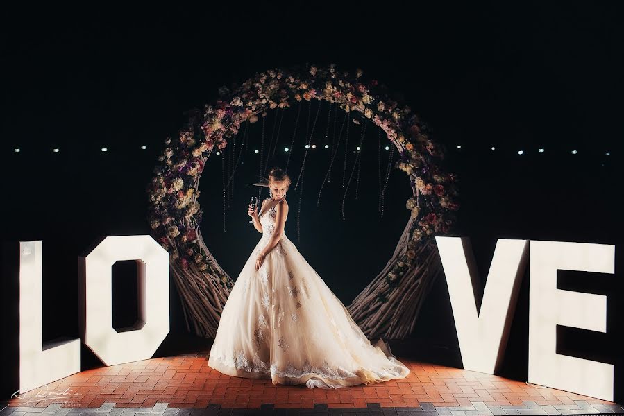 Fotógrafo de casamento Aleksandr Rostemberskiy (alros). Foto de 7 de março 2019