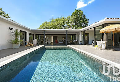 House with pool and terrace 2