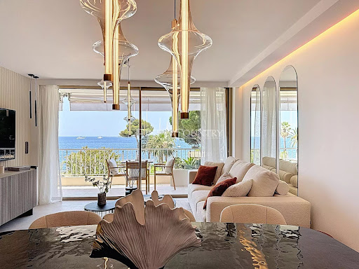 Seaside apartment with terrace 3