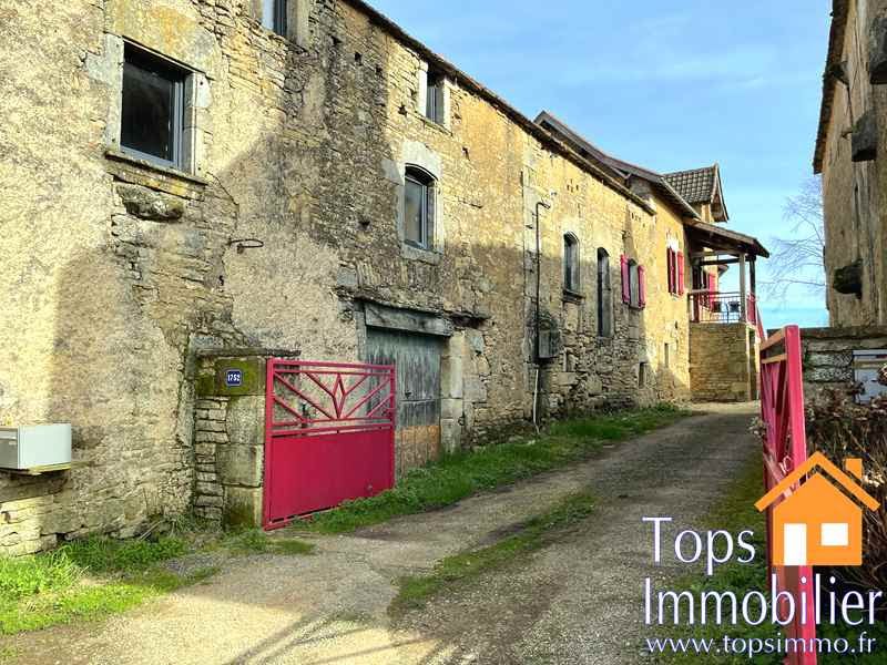 Vente propriété 10 pièces 250 m² à Najac (12270), 312 000 €