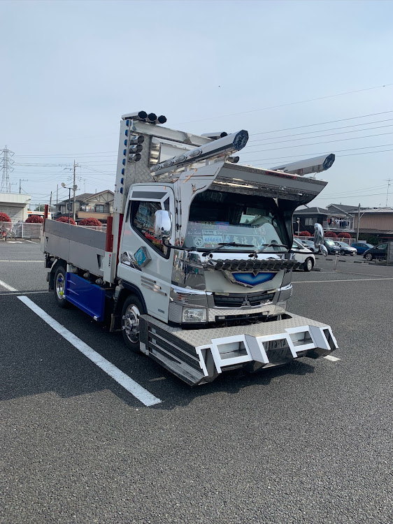 キャンターの奏汰丸・気まぐれ會勇哉丸・廓会・デコトラ・神奈川遠征に関するカスタム事例の投稿画像1枚目