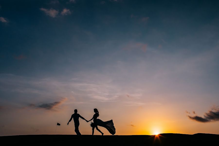 Fotógrafo de casamento Olga Borodenok (boroden0k). Foto de 11 de novembro 2019