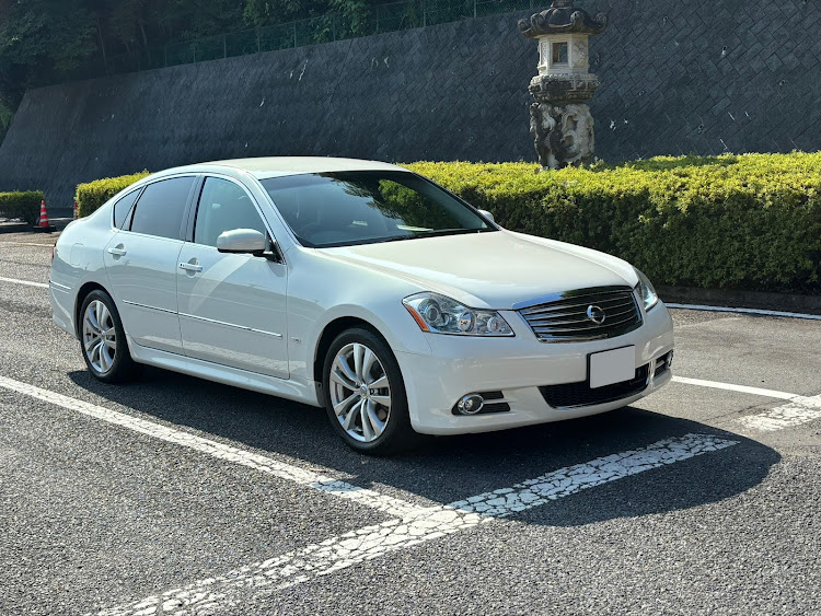 フーガの納車・交通安全祈願・V8しか勝たんに関するカスタム事例の投稿画像1枚目