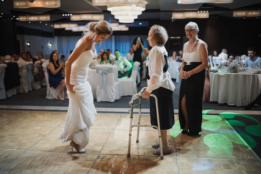 Fotógrafo de casamento Deyan Stoev (deyanstoev). Foto de 19 de abril 2022