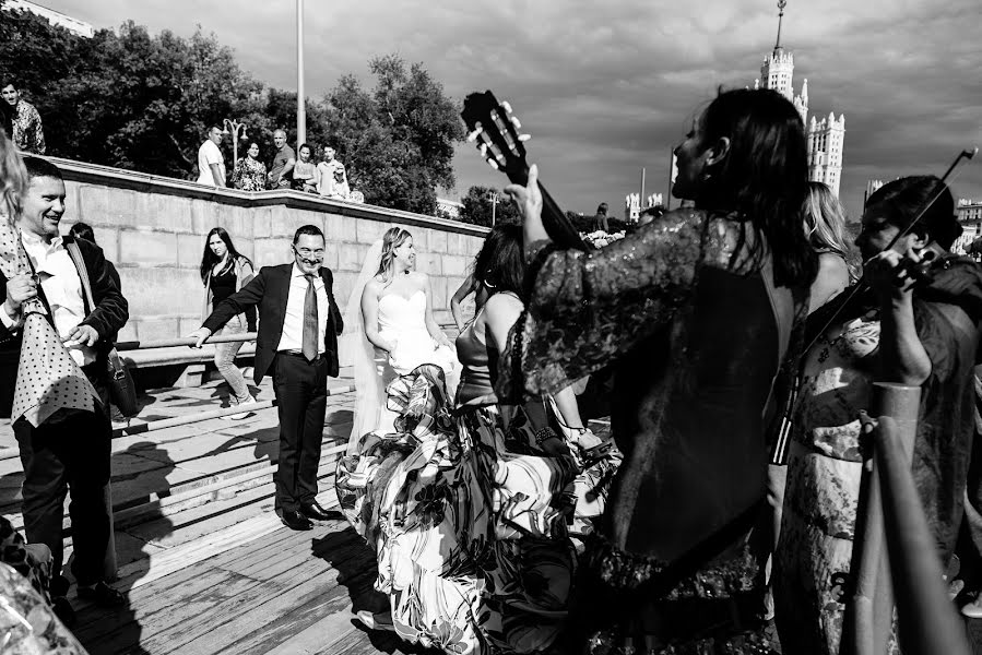 Fotógrafo de casamento Darya Larionova (darinal). Foto de 8 de agosto 2018