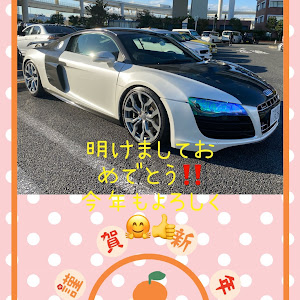 R8 クーペ