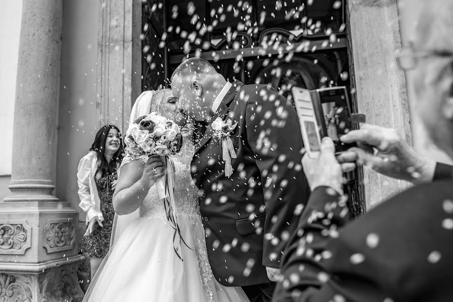 Fotógrafo de casamento Tamás Takács (xistenzephoto). Foto de 6 de setembro 2021