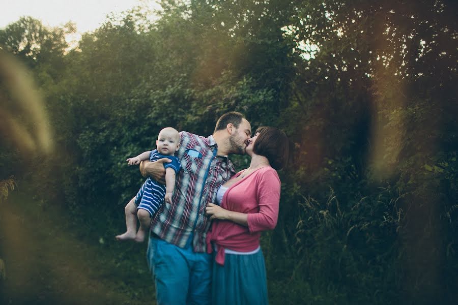 Fotógrafo de casamento Roman Kozhin (dzhin09). Foto de 4 de janeiro 2015