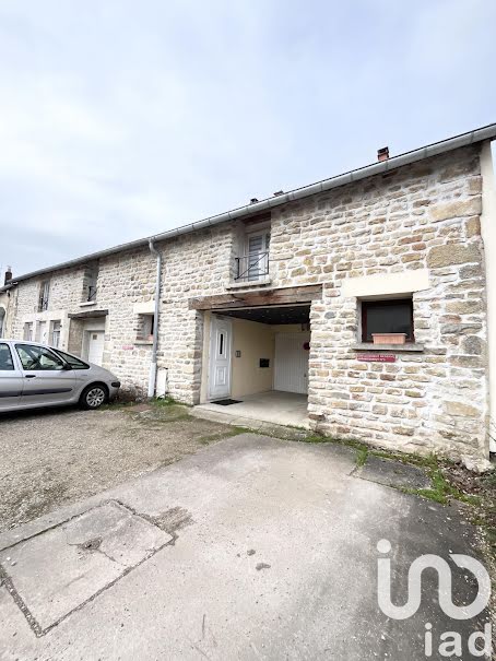 Vente maison  435 m² à Marcilly-en-Bassigny (52360), 261 000 €