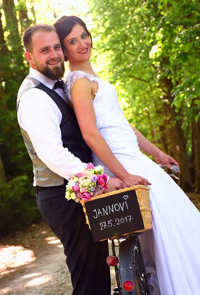 Fotógrafo de bodas Pavel Pfauser (studio-23). Foto del 21 de mayo 2019