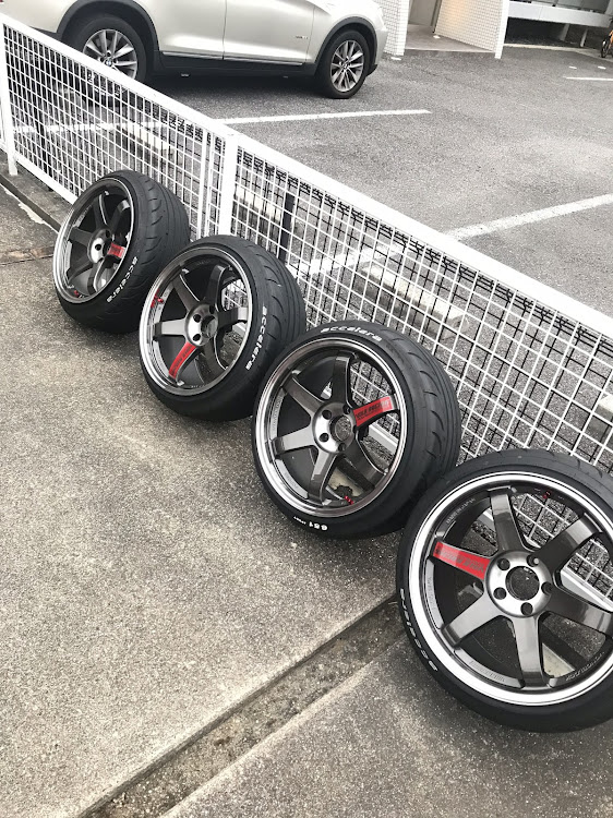 スカイライン GT-Rのホイール交換・DIY・スカイライン・GTRに関するカスタム事例の投稿画像2枚目