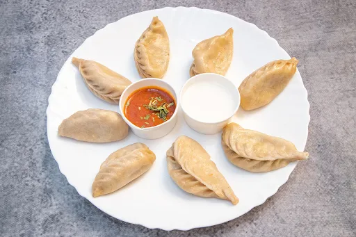 Paneer Atta Momos [8 Pieces]