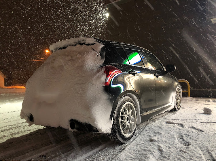 スイフトスポーツの雪・北海道・マフラーに関するカスタム事例の投稿画像1枚目