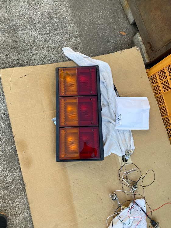 その他のデコトラ・サロンバス・ホイールマーカー・ゴールドキング・日野自動車に関するカスタム事例の投稿画像2枚目