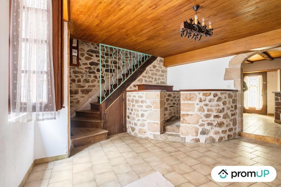 Vente maison 6 pièces 120 m² à Marcolès (15220), 83 000 €