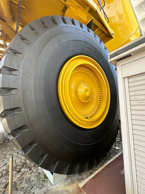 ノート オーラのKOMATSU・こまつの杜・小松駅に関するカスタム事例の投稿画像3枚目